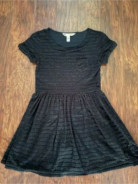 Yumi Black Short-Sleeve Sparkle Tunic